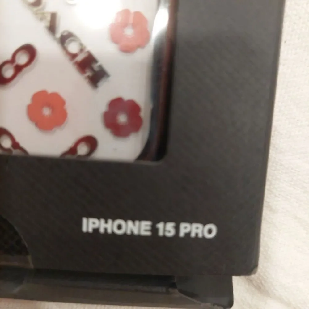 COACH iPhone 15 PRO Phone Case Compatible with MagSafe in Tea Rose